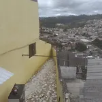 My Yellow House/ Apartamento Em Campos Do Jordao