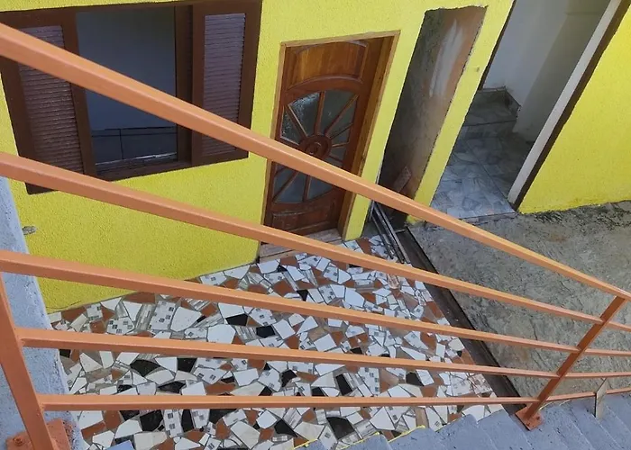My Yellow House/ Apartamento Em Campos Do Jordao