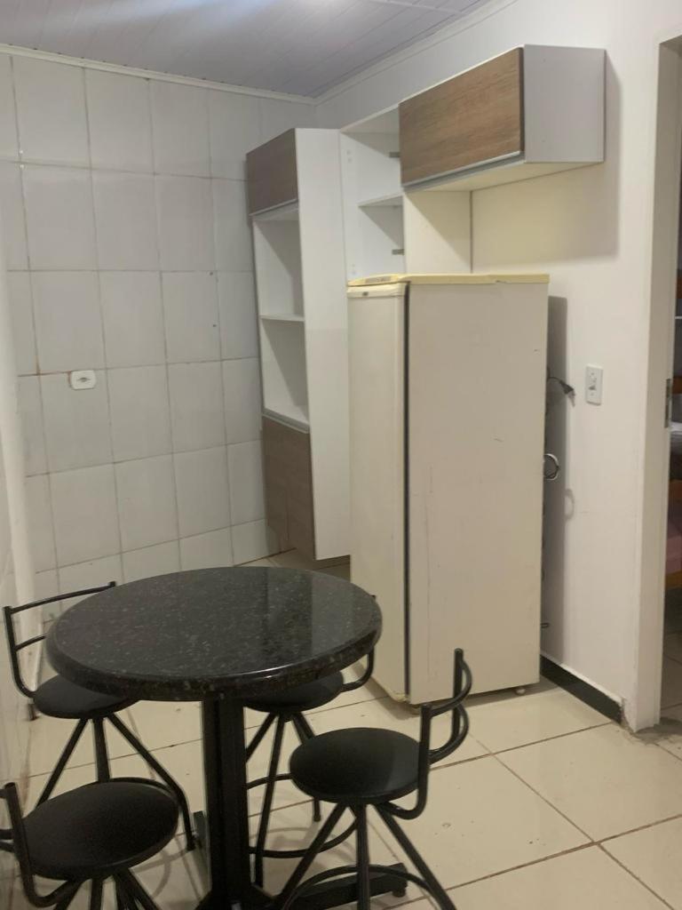 My Yellow House/ Em Apartamento *